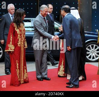 Prinz Charles kommt bei der Premiere von Arabia 3D im Imax Kino im Zentrum von London an. Bilddatum: 24. Mai 2010. M Crossick/EMPICS Stockfoto