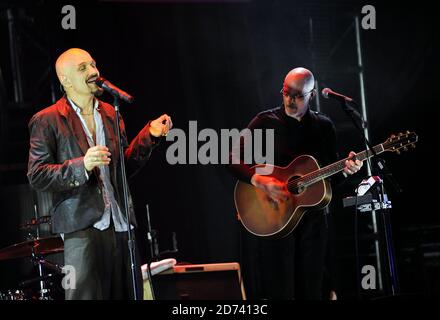 James auf der Bühne der Absolute Radio South Africa Send Off Party, im Lyric Theatre im Zentrum von London. Stockfoto