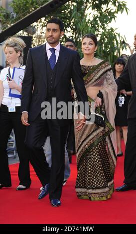 Abhishek und Aishwarya Rai Bachchan kommen zur Weltpremiere von Raavan, im BFI am Südufer in Zentral-London. Bilddatum: 16. Juni 2010. M Crossick/UKPress Stockfoto