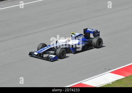 SEPANG, MALAYSIA - 2. APRIL : AT&T Williams Fahrer Nico Hulkenberg von Deutschland fährt beim ersten Training auf der Sepang F1 Strecke 2. April, Stockfoto