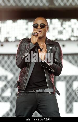 Taio Cruz spielt live im T4 on the Beach 2010 im Weston Super Mare in Somerset. Stockfoto