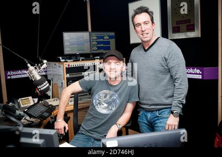 Simon Pegg erscheint in Christian O'Connell's Breakfast Show auf Absolute Radio, in ihren Studios im Zentrum von London Stockfoto