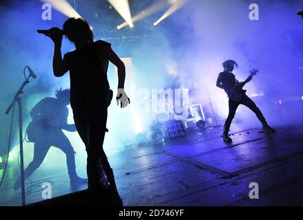 My Chemical Romance treten im Hammersmith Apollo in West London auf. Stockfoto