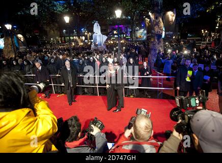 JK Rowling kommt bei der Weltpremiere von Harry Potter und die Heiligtümer des Todes im Leicester Square im Zentrum von London an. Stockfoto