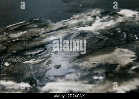 Schwarz und weiß Nahaufnahme der Landschaft, texturierte Ölfarbe auf Leinwand. Absract, Hintergrund, Nahaufnahme, Kopierbereich. Stockfoto