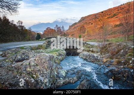 Ashness Bridge im englischen Lake District bei Keswick Cumbria Stockfoto