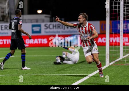 Oss, Niederlande. Oktober 2020. OSS, 20-10-2020, Frans Heesen Stadion, Fußballsaison 2020/2021, Niederländer Keuken Kampioen Divisie, Top Oss - Den Bosch, Top Oss Spieler Mart Remanscelebrating das Tor, das er während des Spiels erzielte Top Oss - Den Bosch Credit: Pro Shots/Alamy Live News Stockfoto