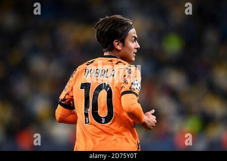 Kiew, Ukraine. Oktober 2020. KIEW, UKRAINE - 20. Oktober 2020: Paulo Dybala vom FC Juventus schaut während des UEFA Champions League Fußballspiels zwischen dem FC Dynamo Kiew und dem FC Juventus auf. Juventus FC gewann 2-0 gegen den FC Dynamo Kiew. (Foto von Nicolò Campo/Sipa USA) Quelle: SIPA USA/Alamy Live News Stockfoto