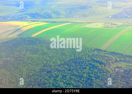 Green Rolling Hills Luftaufnahme Stockfoto