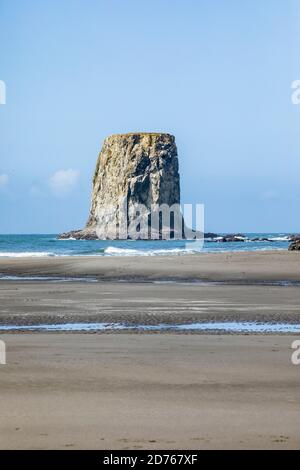 Ein Meer Stapel von 2nd Beach, Olympic Coast National Marine Sanctuary / National Park, Washington, USA. Stockfoto