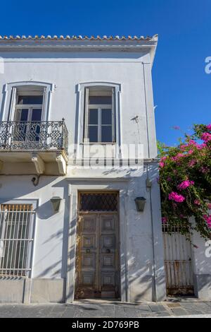 Eingang im neoklassizistischen Haus in Andros Hora, Griechenland Stockfoto