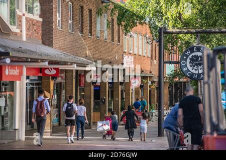 Smithford Way, Einkaufsmöglichkeiten im Stadtzentrum von Coventry. Coventry, Großbritannien. Stockfoto