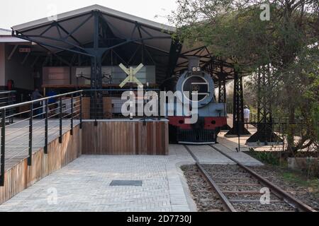 3638 Kruger Station Train Restaurant im Skukuza Restcamp Stockfoto