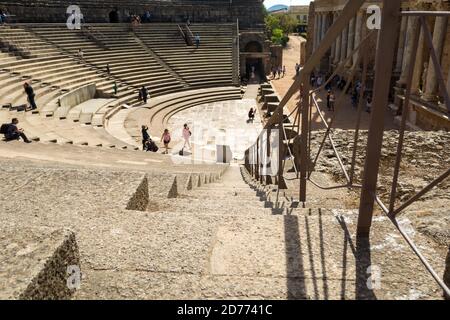 MERIDA, SPANIEN - 15. April 2017: Merida, Spanien, 2017. April, Touristen besuchen die römische Ruinen Theater Arena & Warteräume für Gladiator & Tier f Stockfoto