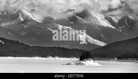 Hungry Horse Reservoir in Flathead National Forest in Montana, USA Stockfoto