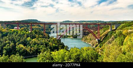 Garabit-viadukt, eine Eisenbahnbrücke über die truyere in Frankreich Stockfoto