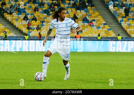 KIEW, UKRAINE - 20. OKTOBER 2020 - Gerson Rodrigues von Dynamo Kiew in Aktion während des UEFA Champions League Gruppenfußballspieles zwischen Dynamo Kiew und Juventus (Foto: Aleksandr Gusev / Pacific Press) Stockfoto