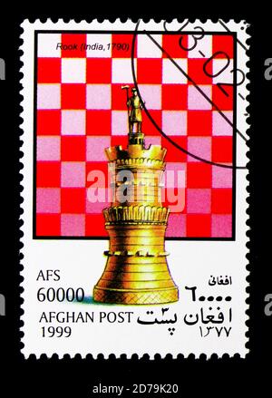 MOSKAU, RUSSLAND - 21. DEZEMBER 2017: Eine in Afghanistan gedruckte Briefmarke zeigt Tower (Indien), Schachserie, um 1999 Stockfoto