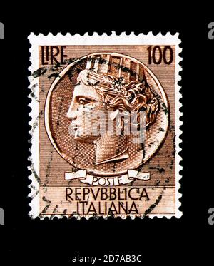 MOSKAU, RUSSLAND - 26. NOVEMBER 2017: Eine in Italien gedruckte Briefmarke zeigt Coin of Syracuse, Serie, um 1956 Stockfoto
