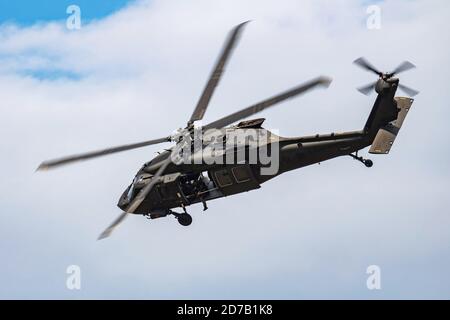 SLIAC/SLOWAKEI - August 3, 2019: Slowakische Luftwaffe Sikorsky UH-60M Black Hawk7642 Transporthubschrauber Anzeige an Siaf slowakischen International Air Fest Stockfoto