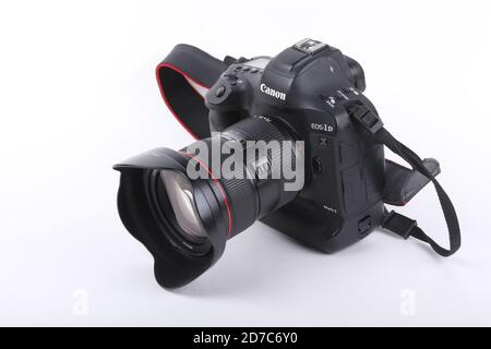 Canons Flaggschiff 1DX Mark II mit 24-70mm-Objektiv Stockfoto
