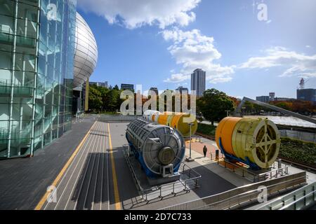 Nagoya / Japan - Nov 27 2019 : das simulierte Raumfähre Chou befindet sich morgens vor dem Nagoya City Science Museum. Ist ein beliebtes Touristenziel Stockfoto