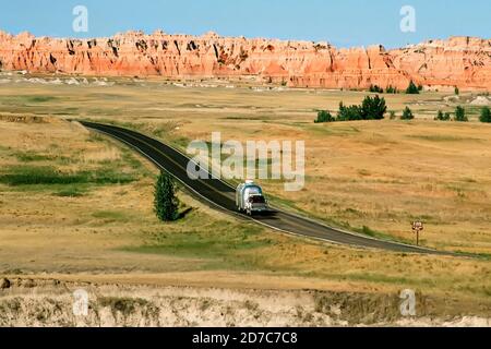 Freizeitfahrzeuge Tour Badlands National Park, South Dakota Stockfoto