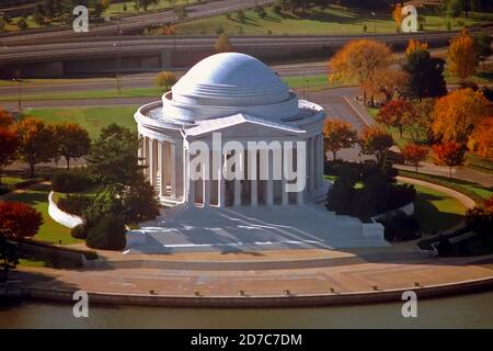 Das Jefferson Memorial als Ansicht von Washington Monument D C Stockfoto