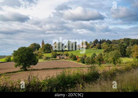 Winderton Dorf im Herbst. Winderton, Cotswolds, Warwickshire, England Stockfoto