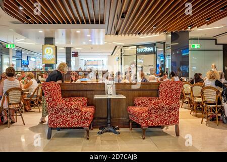 Brisbane, Queensland, Australien - 28. September 2019: Abendessen im Shingle Inn im Carindale Shopping Centre Stockfoto