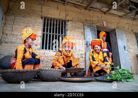 AI Quoc Kommune, Bezirk Loc Binh, lang Son - 22. September 2020: Live-Szene von Dao Lu Gang ethnischen Minderheiten in Ai Quoc Kommune, Loc Binh Distr Stockfoto