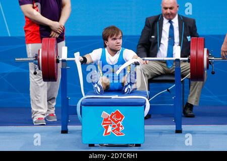 London, Großbritannien. August 2012. Anatolii Mykoliuk (UKR) Powerlifting : Männer 48kg während der Paralympischen Spiele 2012 in London, Großbritannien . Quelle: AFLO SPORT/Alamy Live News Stockfoto