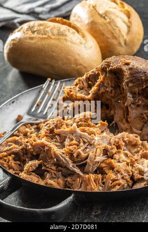 Schweinefleisch auf der Pfanne gezogen. Stockfoto