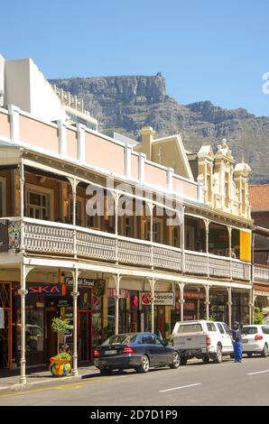 Typisches viktorianisches Gebäude in Long Street, Kapstadt, Südafrika. Stockfoto