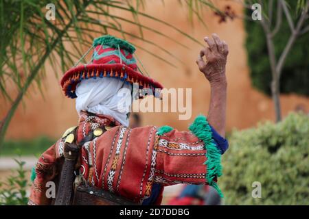 Traditioneller Wasserverkäufer in Marokko Stockfoto