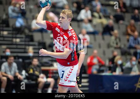 Aalborg, Dänemark. Oktober 2020. Buster Juul (23) von Aalborg Handball im EHF Champions League Spiel zwischen Aalborg Handball und THW Kiel in der Jutlander Bank Arena in Aalborg. (Foto Kredit: Gonzales Foto/Alamy Live News Stockfoto