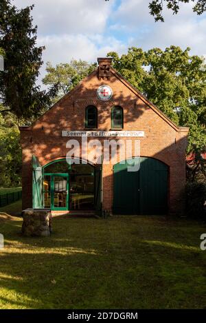 Prerow, Deutschland. Oktober 2020. Blick auf die Rettungsstation in Prerow am Darß. Quelle: Stephan Schulz/dpa-Zentralbild/ZB/dpa/Alamy Live News Stockfoto