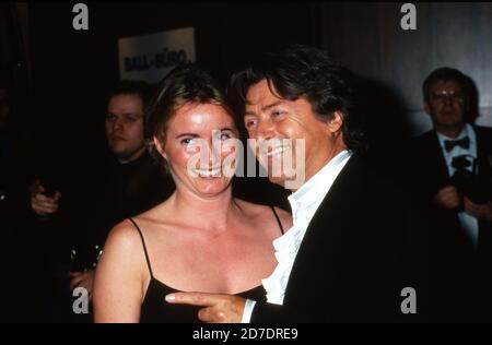 Schauspieler Herbert Herrmann mit Ehefrau Karin beim UFA Filmball in Neuss, Deutschland 1998. Stockfoto