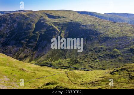 Blick nach Osten in Richtung Caudale Moor von Middle Dodd, Red Screes, Lake District, Großbritannien. Stockfoto