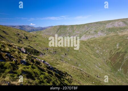 Blick auf den Scandale Pass von Middle Dodd, Red Screes, Lake District, Großbritannien. Stockfoto