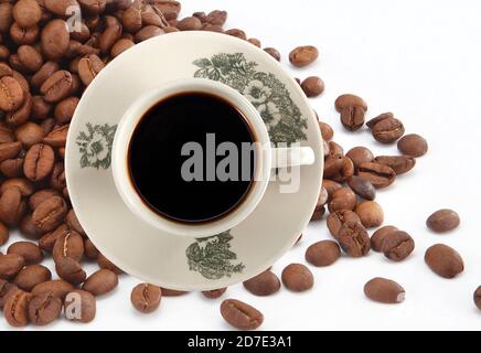 Kopi ist eine Art traditioneller Kaffee, der in Singapur und Malaysia heimische ist. Es ist ein sehr koffeinhaltigen schwarzen Kaffee mit Milch und Zucker serviert. Stockfoto