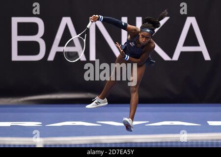 Ostrava, Tschechische Republik. Oktober 2020. ***CTK POOL*** Cori Gauff aus den USA spielt beim Tennisturnier J&T Banka Ostrava Open 2020 in Ostrava, Tschechische Republik, am 22. Oktober 2020 gegen Aryna Sabalenka aus Weißrussland. Kredit: Jaroslav Ozana/CTK Foto/Alamy Live Nachrichten Stockfoto