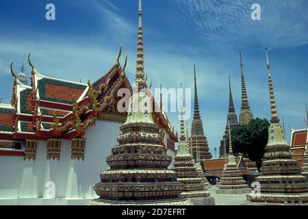 Der Wat Pho in ko ratanakosin in der Stadt Bangkok in Thailand in Southeastasia. Thailand, Bangkok, April 2001 Stockfoto