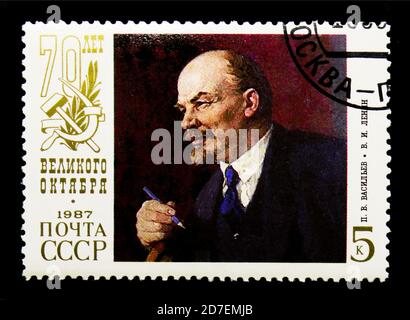 MOSKAU, RUSSLAND - 29. MÄRZ 2018: Eine in der UdSSR (Russland) gedruckte Briefmarke zeigt P.W.Vasiljew 'W.I.Lenin', 70. Jahrestag der Großen Oktoberrevolution-Serie, Stockfoto