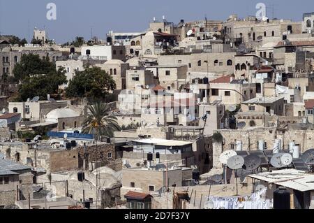 ירושלים, Jerusalem, Jerozolima, Israel, Izrael, ישראל; Alt-Jerusalem von oben gesehen, Dächer mit Antennen. Stockfoto