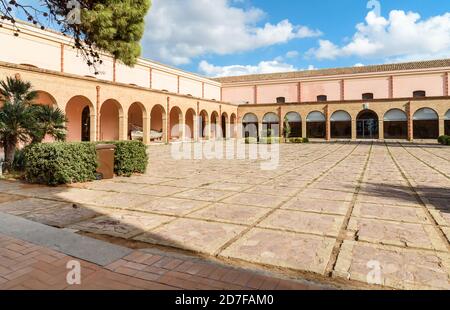 Terrasini, Sizilien, Italien - 26. September 2020: Palast von Aumale, das Regionale Museum für Naturgeschichte in Terrasini, Provinz Palermo. Stockfoto