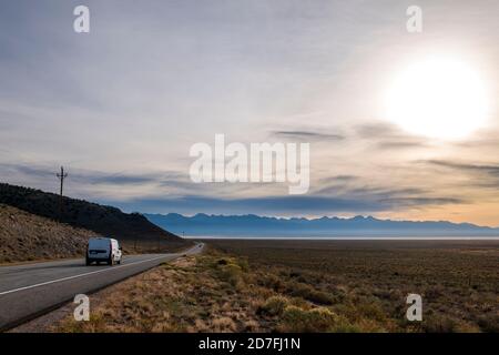 Highway 285 in der Nähe von Saguache; Sangre de Cristo Bergkette; San Luis Valley; Central Colorado; USA Stockfoto