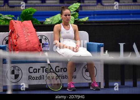 Ostrava, Tschechische Republik. Oktober 2020. ***CTK POOL*** die russische Veronika Kudermetova ruht während des J&T Banka Ostrava Open 2020 Tennisturniers in Ostrava, Tschechien, 22. Oktober 2020. Kredit: Jaroslav Ozana/CTK Foto/Alamy Live Nachrichten Stockfoto