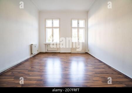 Klassische Alte Wohn-Apartment Zimmer Wand Und Fenster Stockfoto