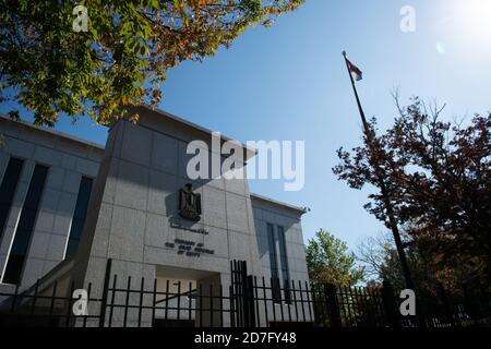 Washington, USA. Oktober 2020. Eine allgemeine Ansicht der Botschaft von Ägypten in den Vereinigten Staaten, in Washington, DC, am 22. Oktober 2020 inmitten der Coronavirus-Pandemie. (Graeme Sloan/Sipa USA) Quelle: SIPA USA/Alamy Live News Stockfoto